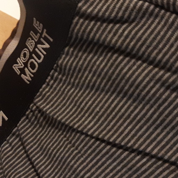 Noble mount set of 2 comes with dust bag - Picture 8 of 9